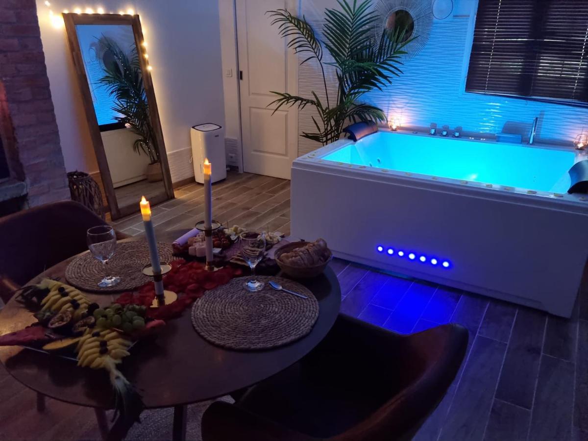 Levasion Romantique Loft Avec Jacuzzi Privatif Et Jardin Paris Hotel Saint-Prix  Luaran gambar