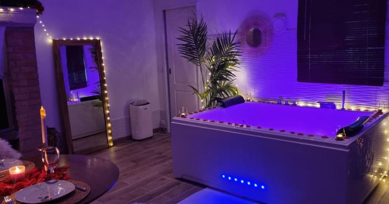 Levasion Romantique Loft Avec Jacuzzi Privatif Et Jardin Paris Hotel Saint-Prix  Luaran gambar