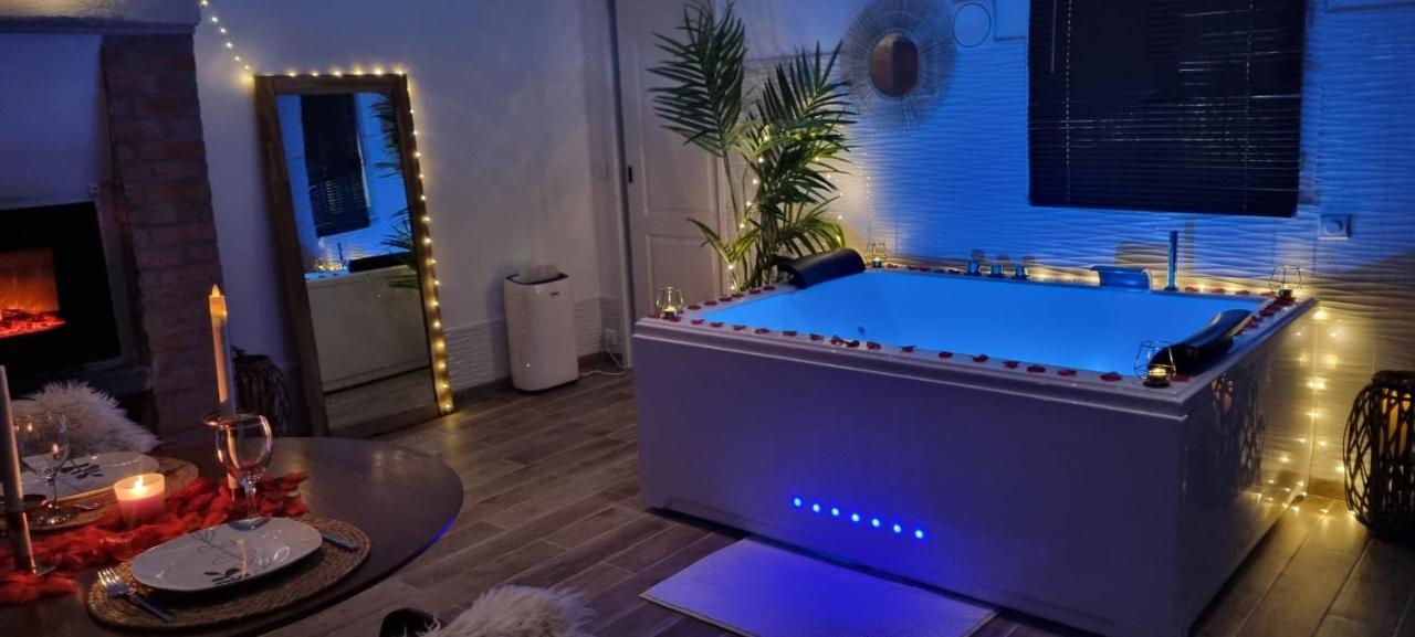 Levasion Romantique Loft Avec Jacuzzi Privatif Et Jardin Paris Hotel Saint-Prix  Luaran gambar