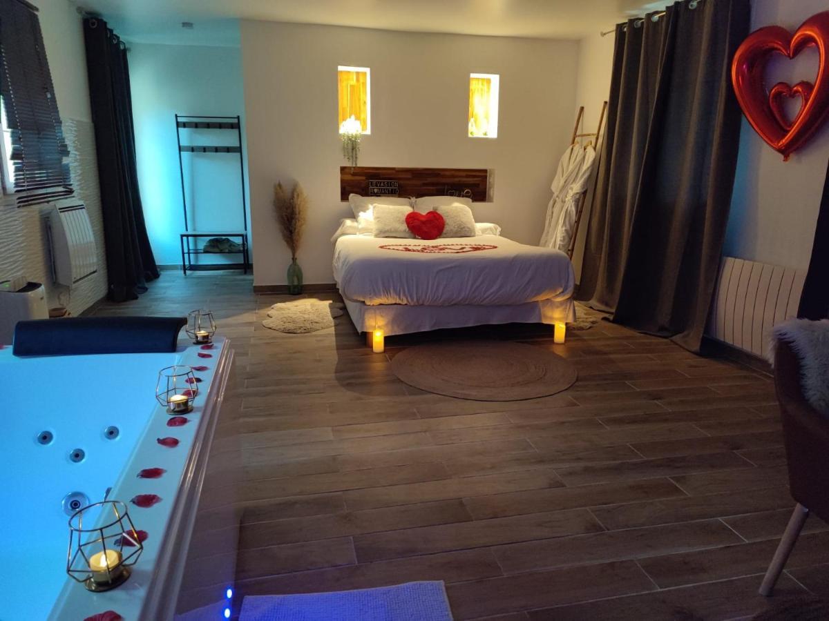 Levasion Romantique Loft Avec Jacuzzi Privatif Et Jardin Paris Hotel Saint-Prix  Luaran gambar