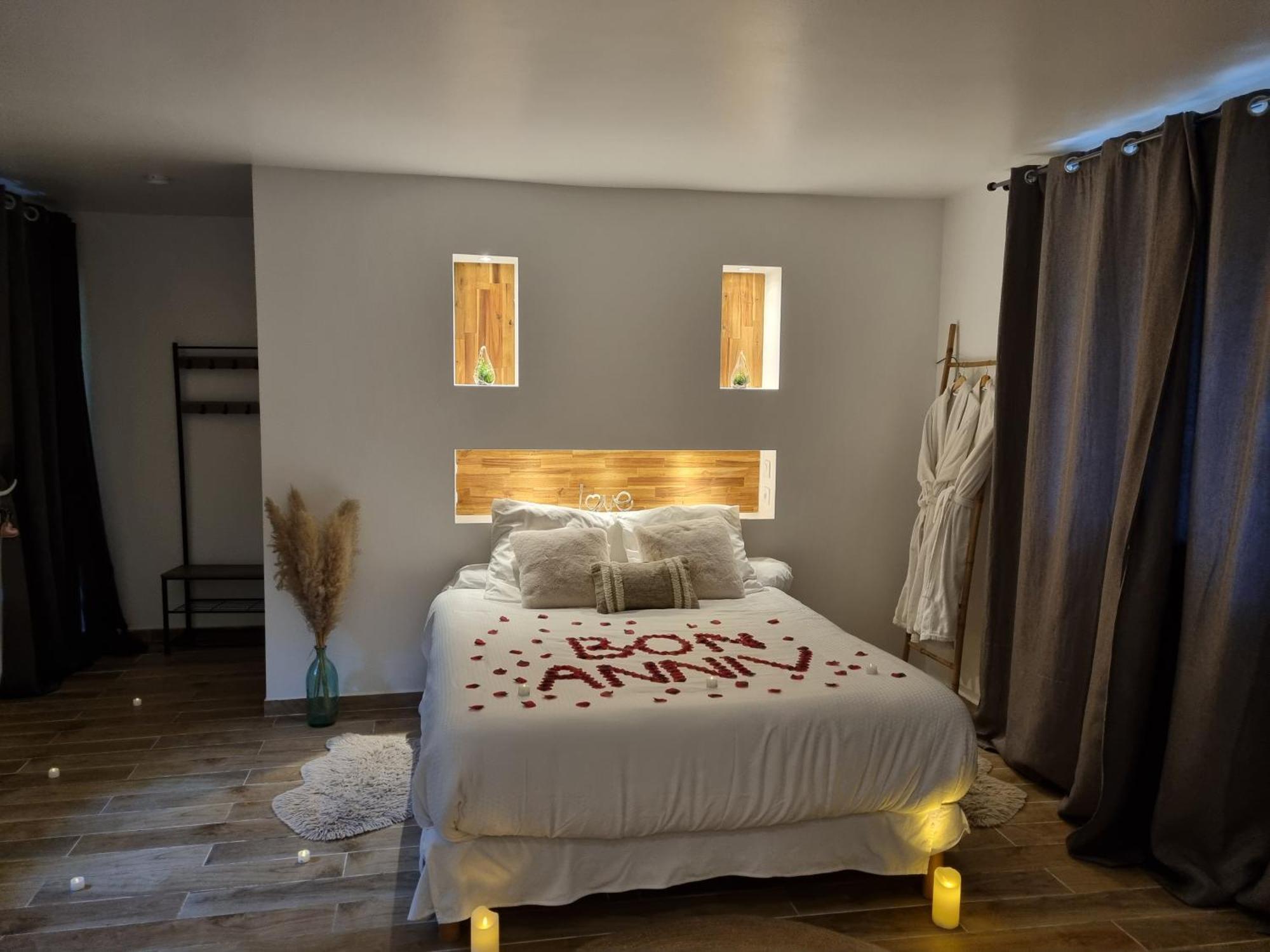 Levasion Romantique Loft Avec Jacuzzi Privatif Et Jardin Paris Hotel Saint-Prix  Luaran gambar