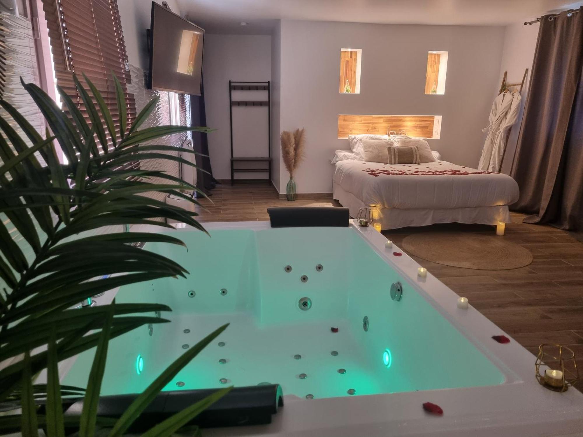 Levasion Romantique Loft Avec Jacuzzi Privatif Et Jardin Paris Hotel Saint-Prix  Luaran gambar