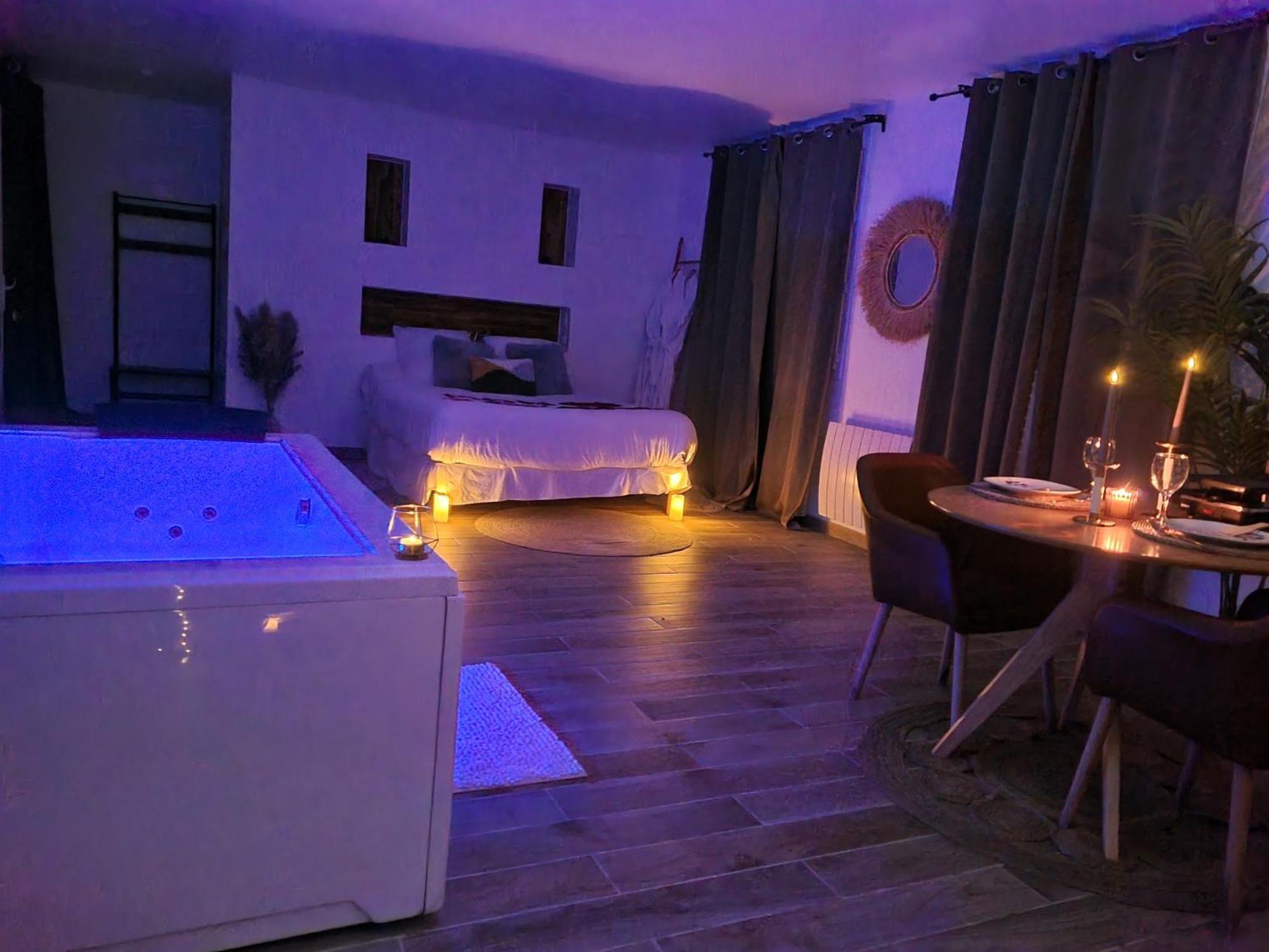 Levasion Romantique Loft Avec Jacuzzi Privatif Et Jardin Paris Hotel Saint-Prix  Luaran gambar