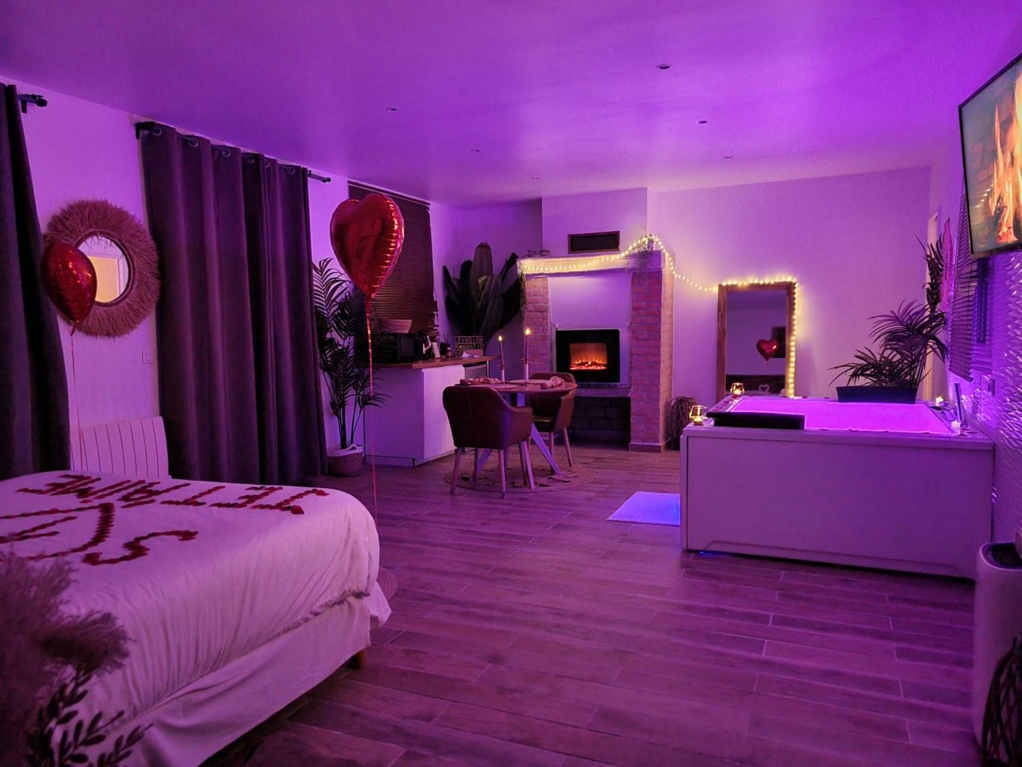 Levasion Romantique Loft Avec Jacuzzi Privatif Et Jardin Paris Hotel Saint-Prix  Luaran gambar